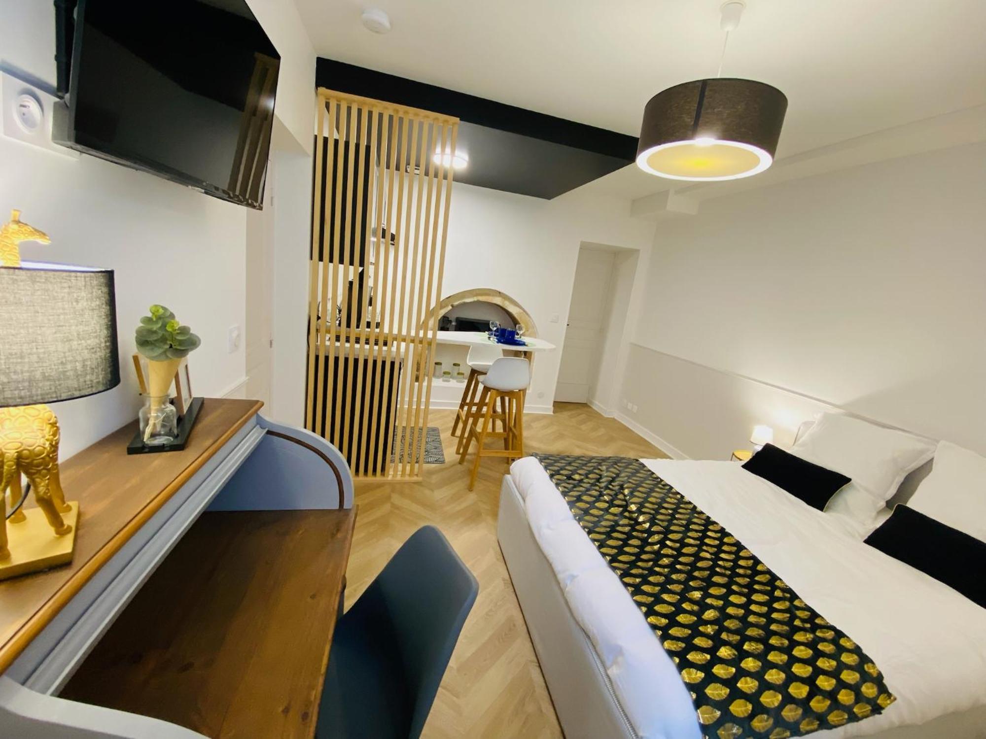 Le Studio Haslay Seraucourt En Plein Coeur De Ville De Bourges - Charme De L Ancien Et Confort Contemporain المظهر الخارجي الصورة